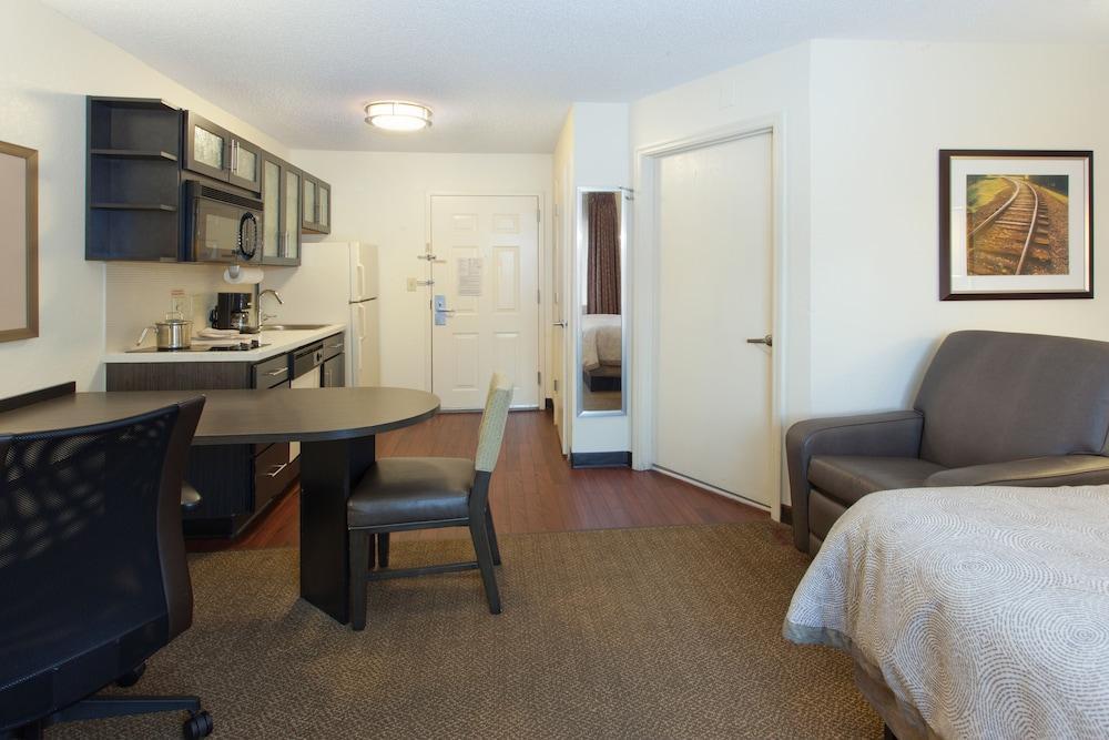 Sonesta Simply Suites Dallas Galleria Exterior photo