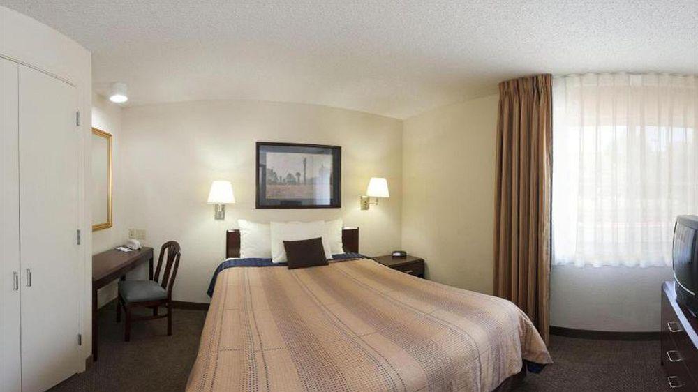 Sonesta Simply Suites Dallas Galleria Exterior photo