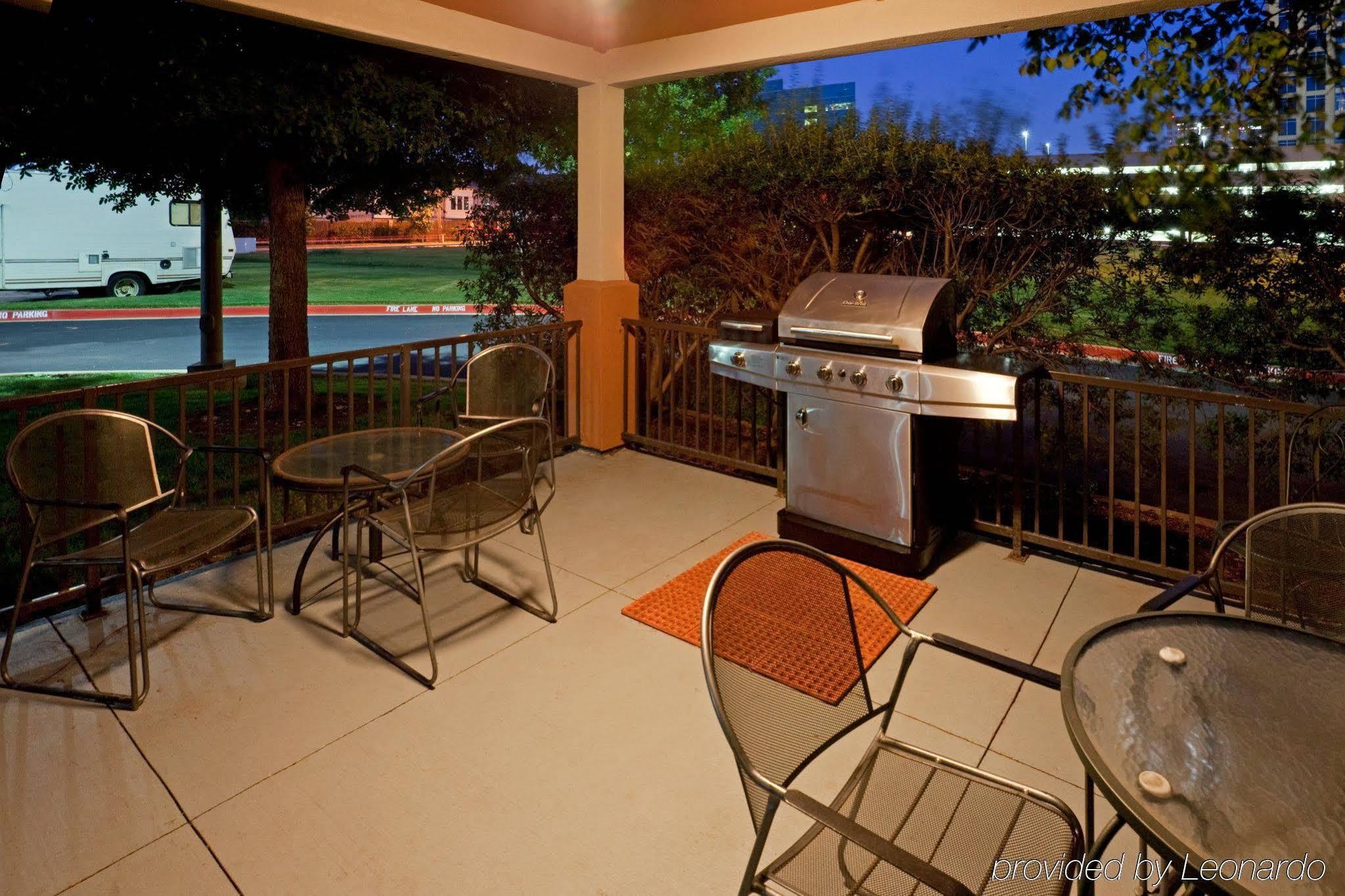 Sonesta Simply Suites Dallas Galleria Exterior photo